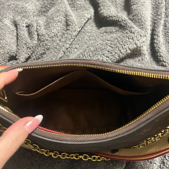 Fashion Inspired Brown Monogram Shoulder Bag: Convertable to crossbody - Picture 13 of 16